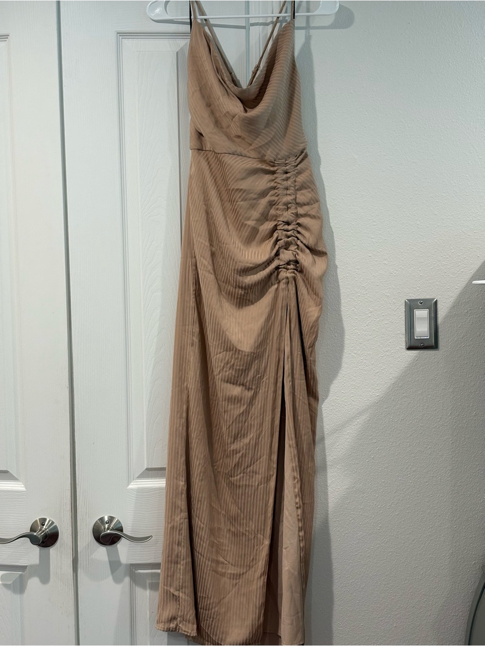 NBD beige solid ruched V-neck spaghetti strap maxi dress adjustable zip XS NWT